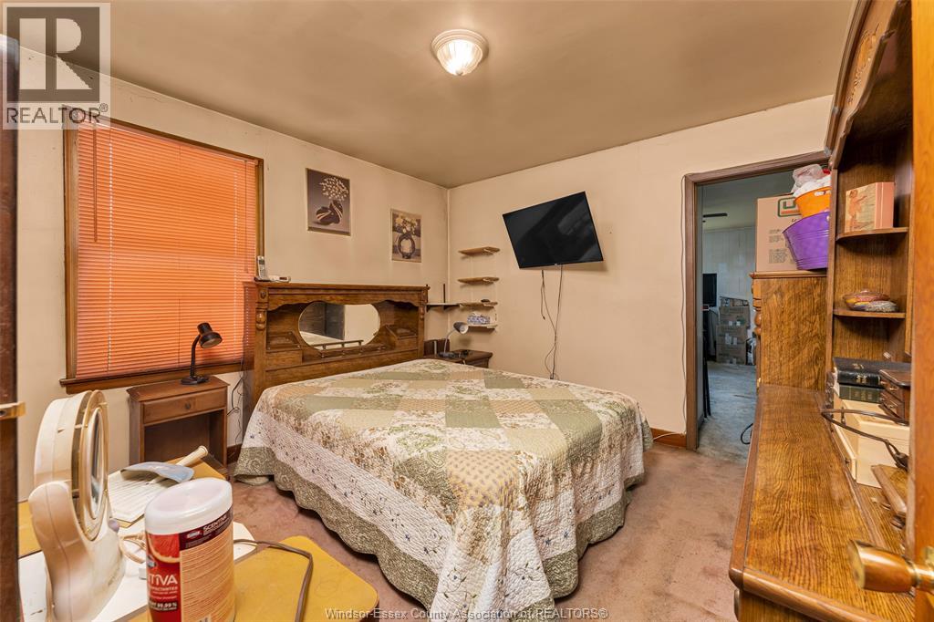 2258 Parkwood Property Photo 11