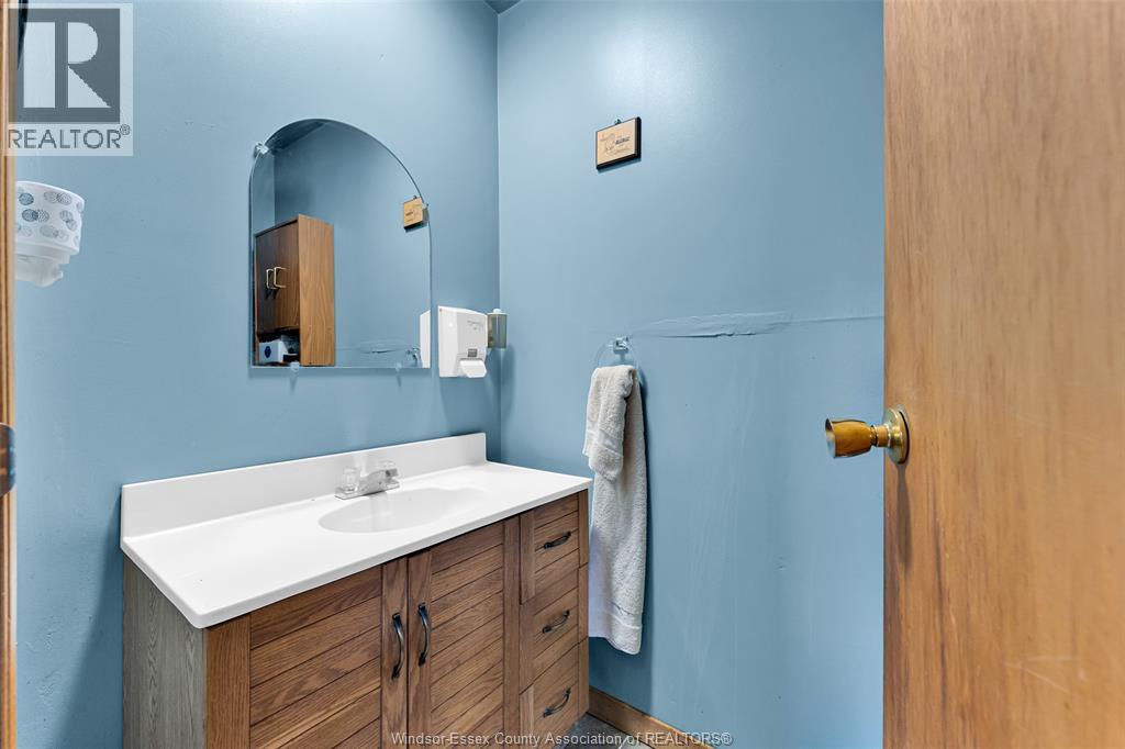 2258 Parkwood Property Photo 13