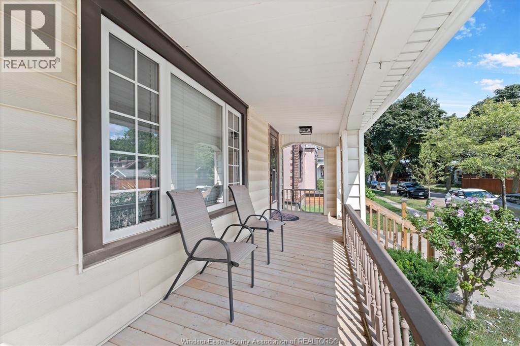 1437 Windermere Property Photo 3
