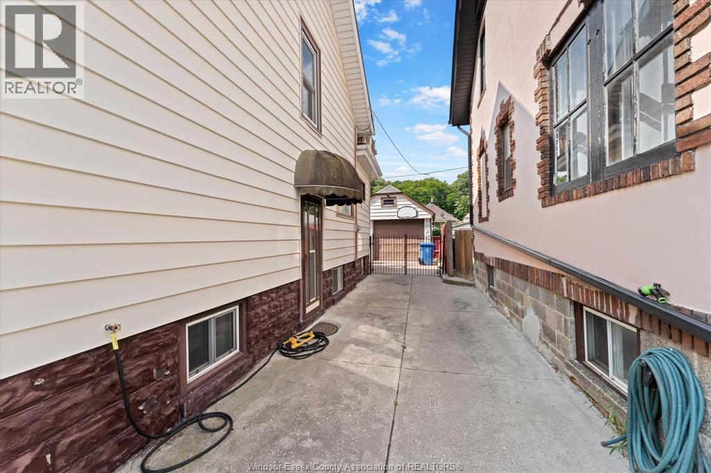 1437 Windermere Property Photo 36