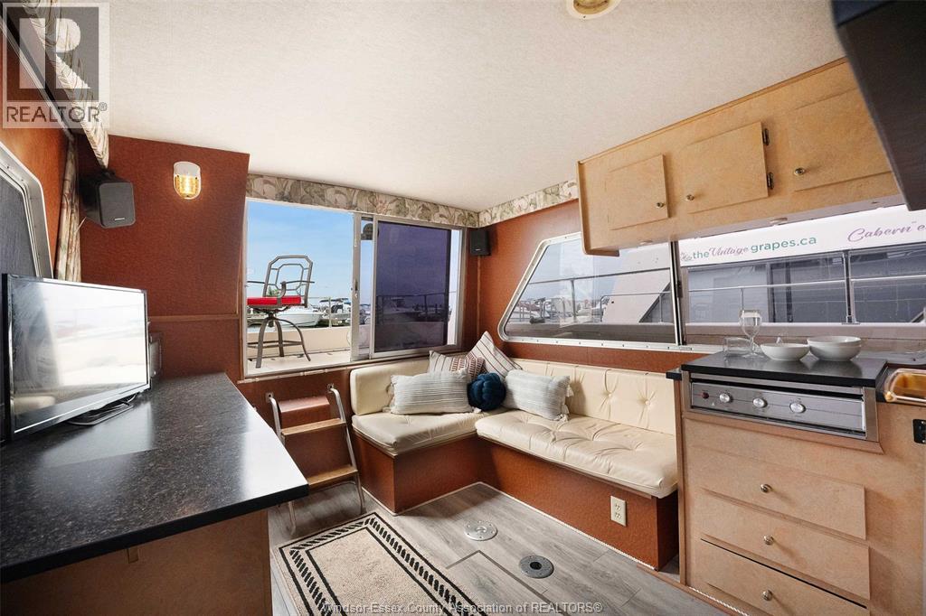 100 Jackson Street Property Photo 25