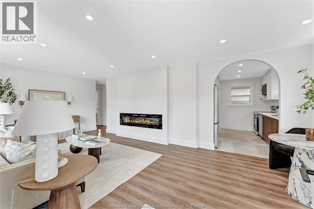 994 Isabelle Property Photo 7