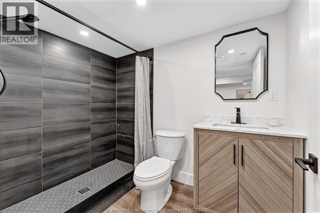 994 Isabelle Property Photo 23
