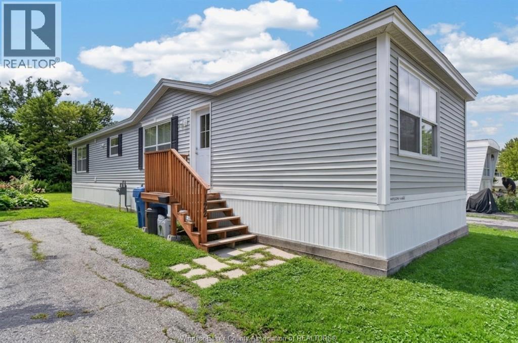 122 STEVEN COURT Property Photo 1