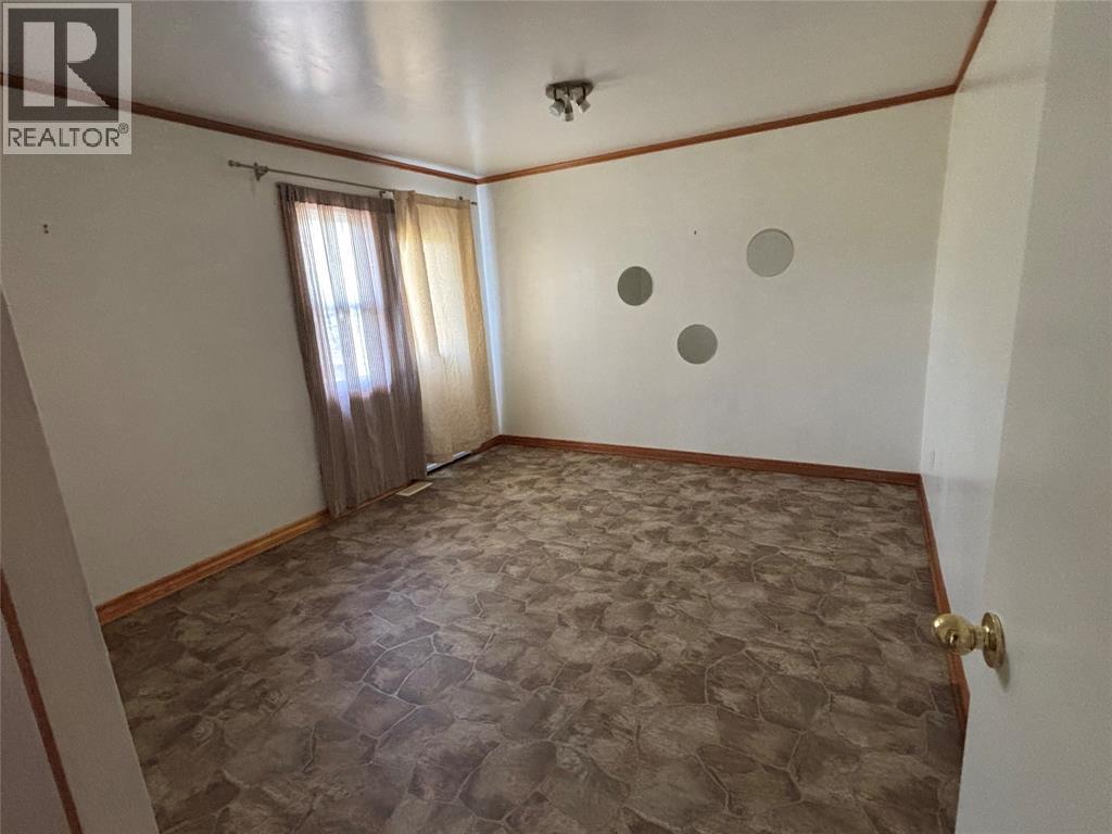 273 Emma Street Property Photo 6