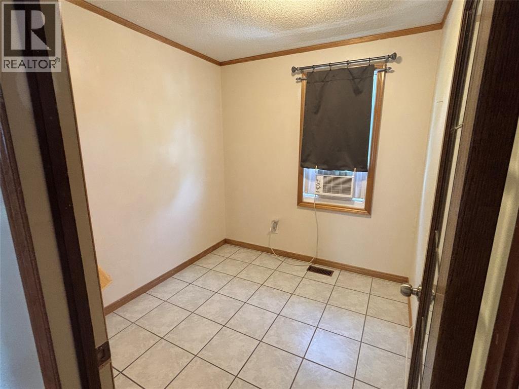 273 Emma Street Property Photo 7