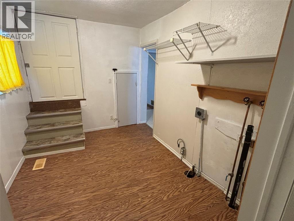 273 Emma Street Property Photo 13