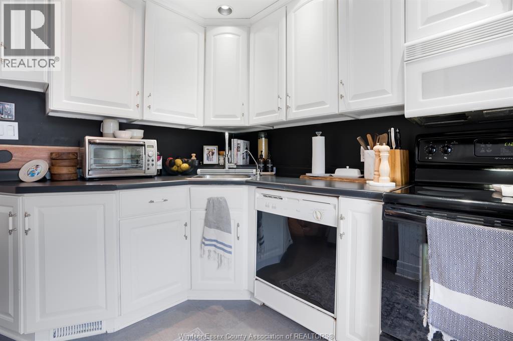 11 College Property Photo 16