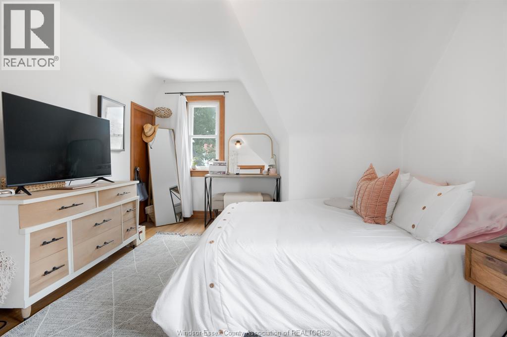 11 College Property Photo 23