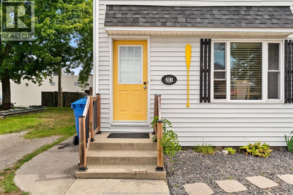 261 Bathurst Street Property Photo 2