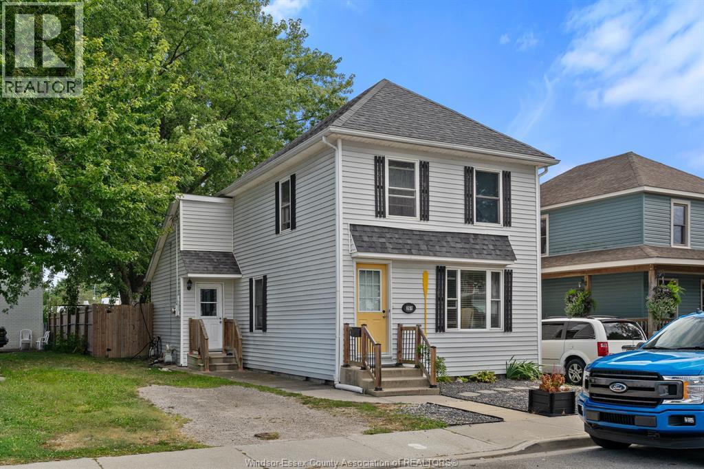 261 Bathurst Street Property Photo 4