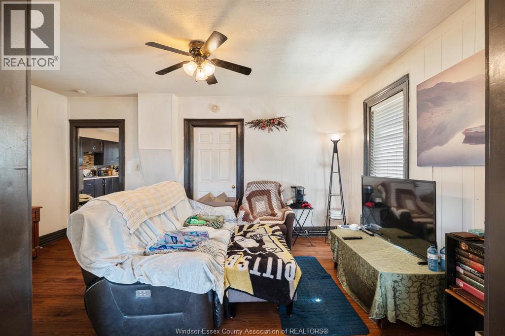 261 Bathurst Street Property Photo 10