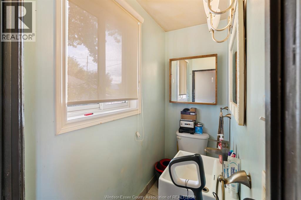 261 Bathurst Street Property Photo 16