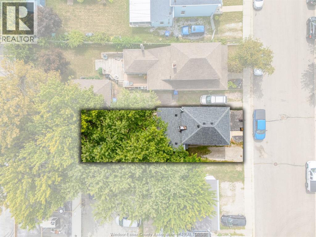 261 Bathurst Street Property Photo 38