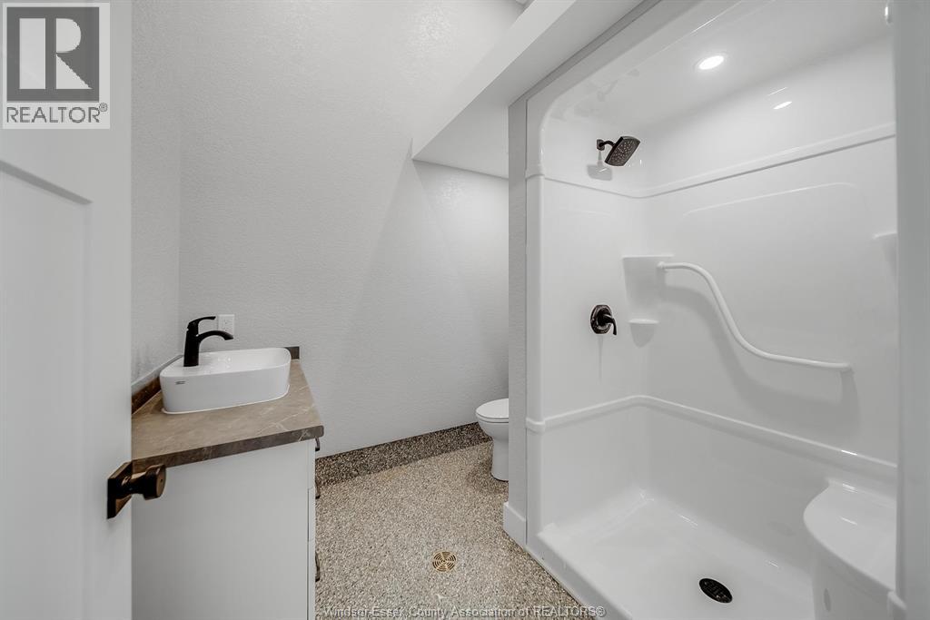 4360 St. Clair Parkway Property Photo 31