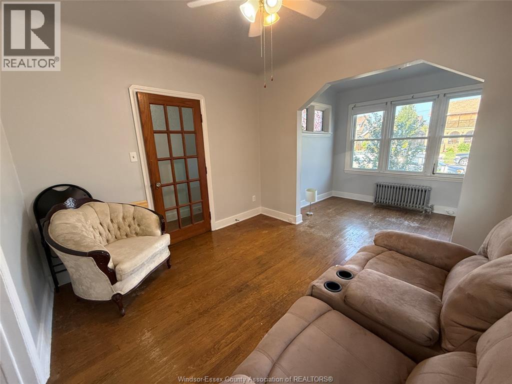 1039 Parent Avenue Property Photo 6