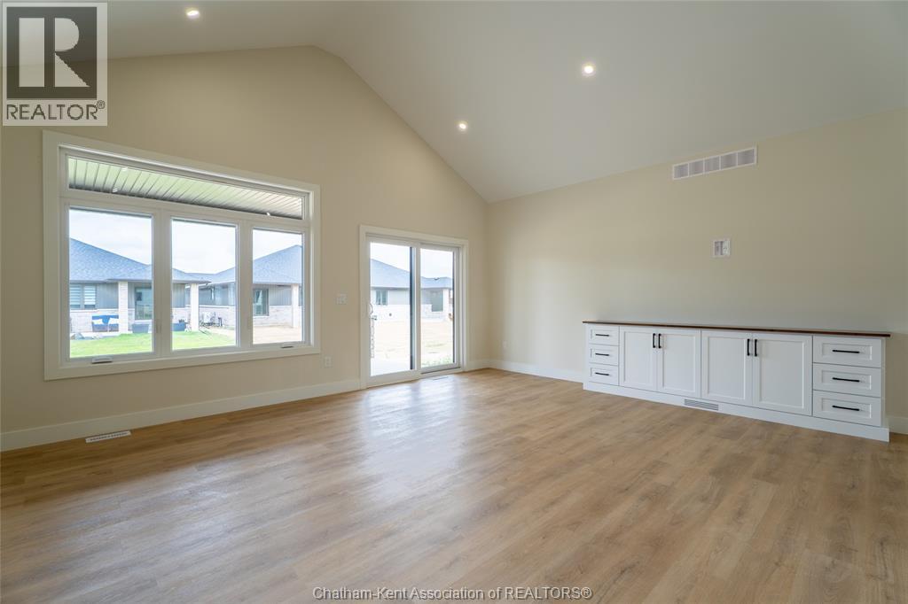 56 Lantern Lane Property Photo 9