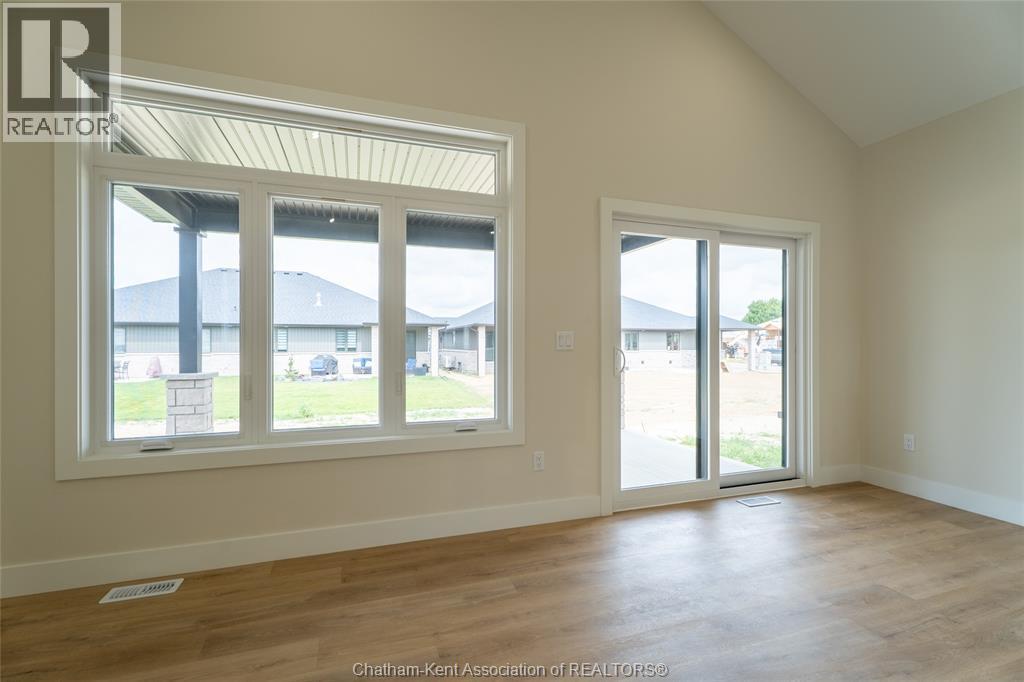 56 Lantern Lane Property Photo 10