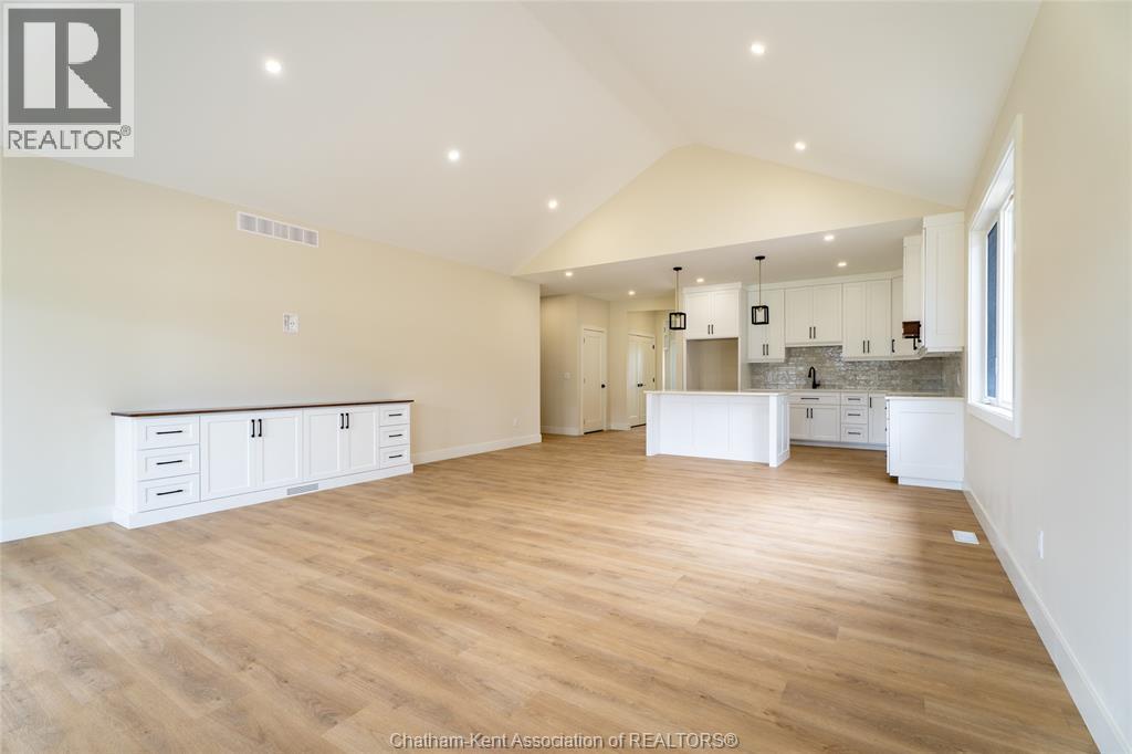 56 Lantern Lane Property Photo 11