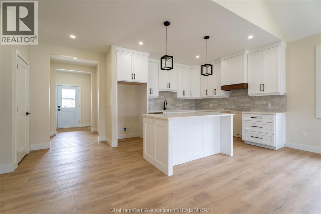 56 Lantern Lane Property Photo 14