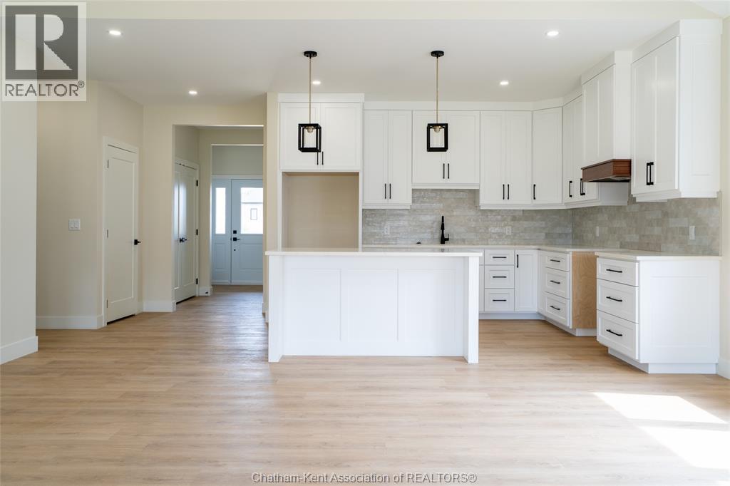 56 Lantern Lane Property Photo 17