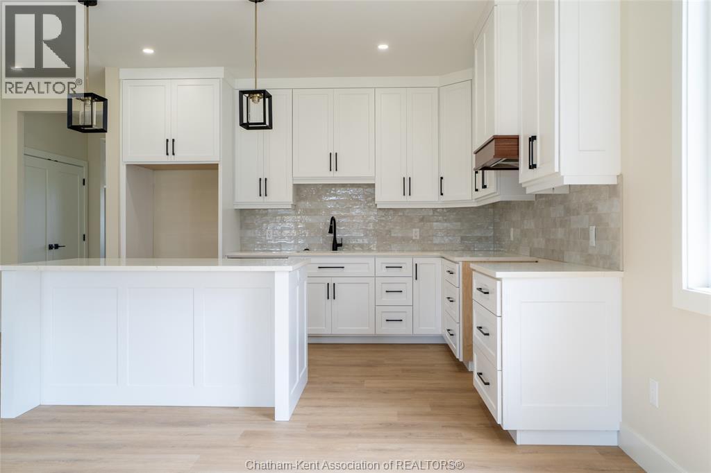 56 Lantern Lane Property Photo 18