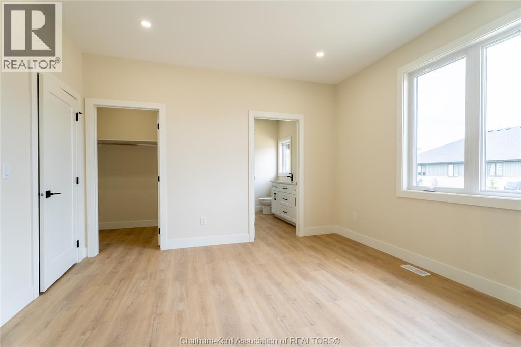 56 Lantern Lane Property Photo 28
