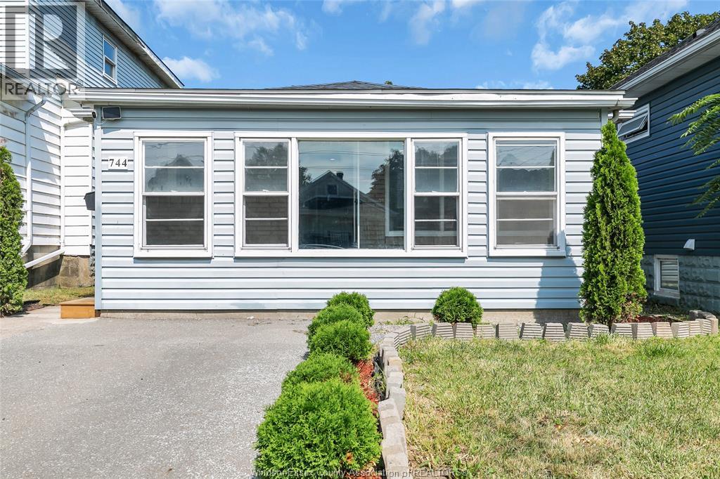 744 Mckay Avenue Property Photo 1