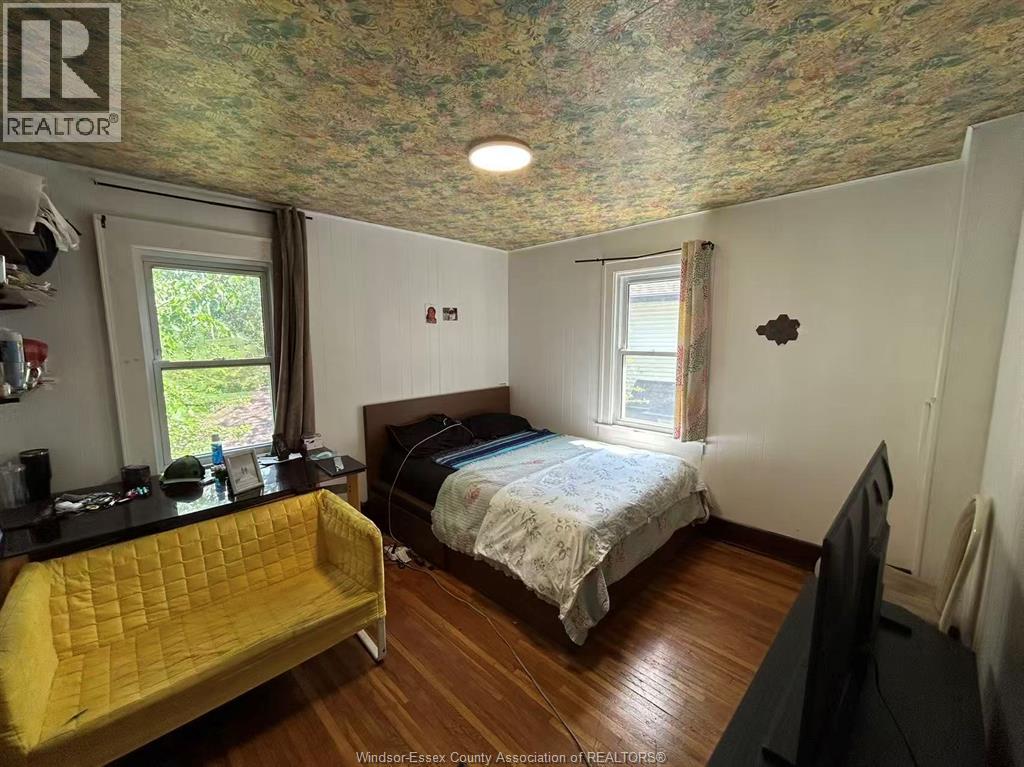 522 Askin Property Photo 3