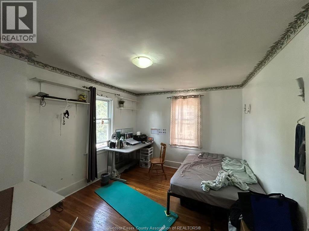 522 Askin Property Photo 5