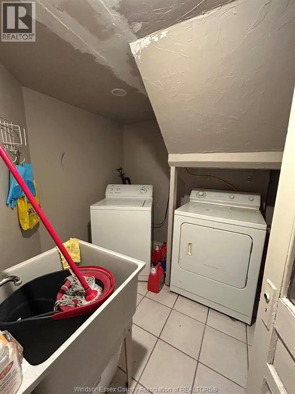 522 Askin Property Photo 8