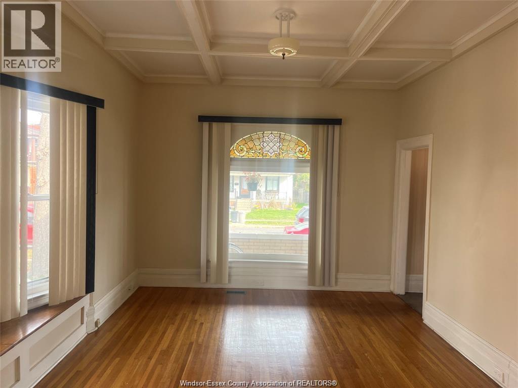 183 Elm Unit# Front Unit Property Photo 3