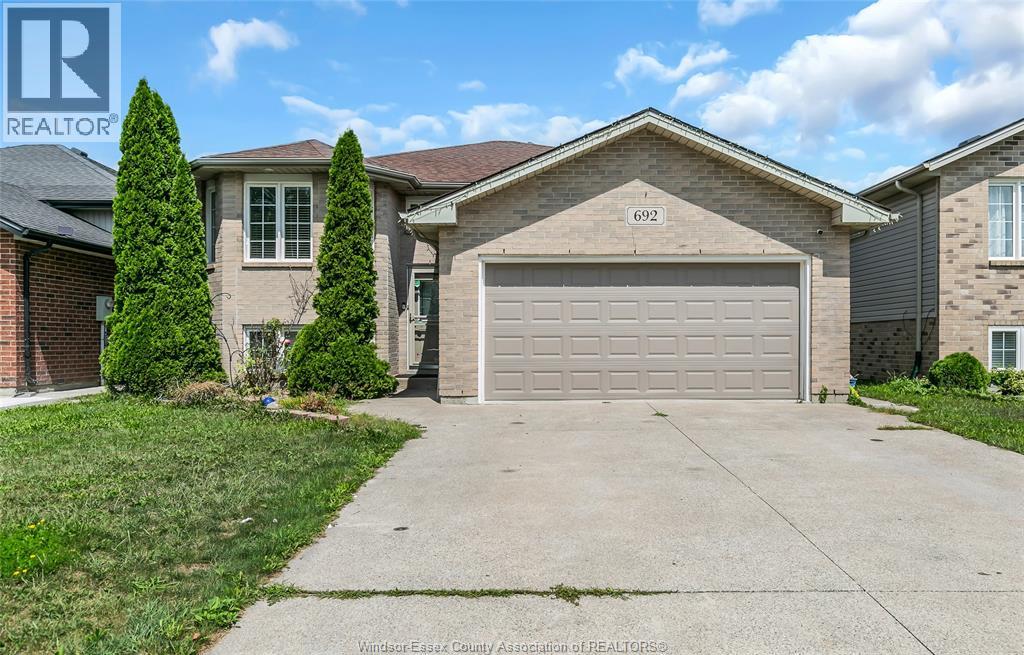 692 DYNASTY Property Photo 1