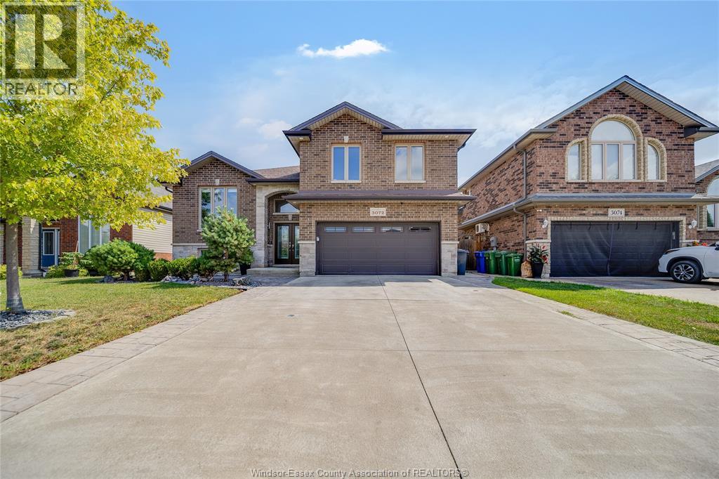 3072 TROUP CRESCENT Property Photo 1