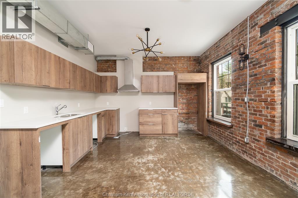 140 King Street West Unit# 201 Property Photo 3