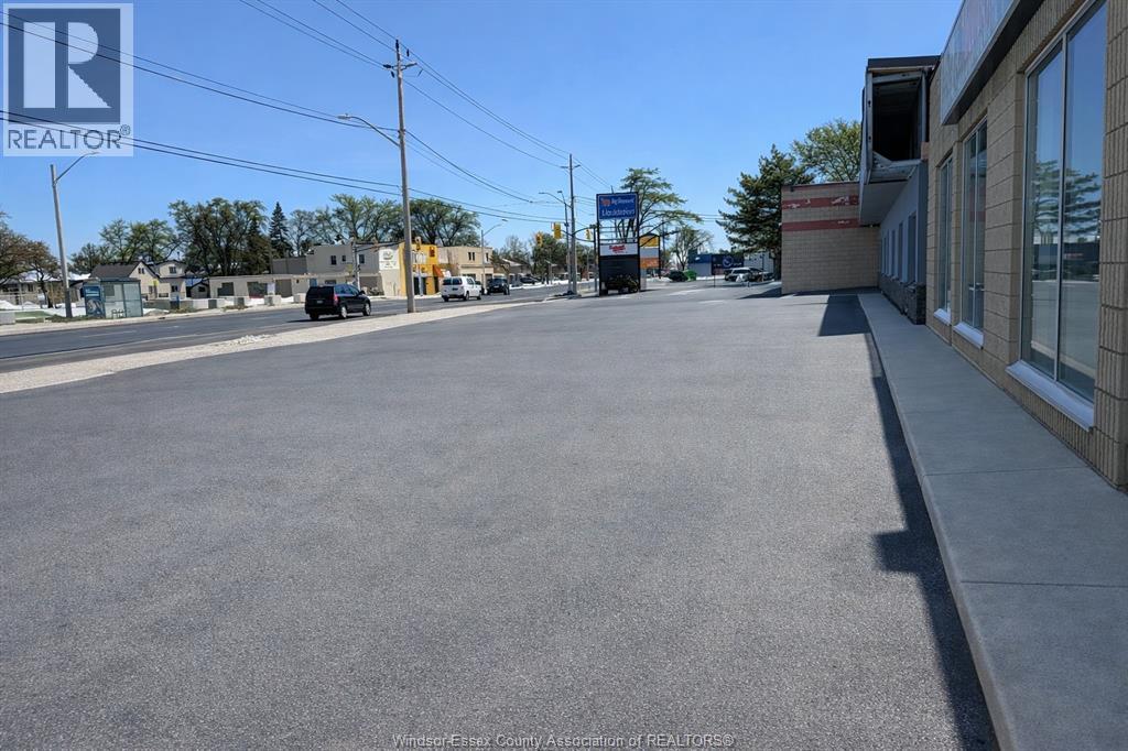 2451 Tecumseh Road West Unit# B Property Photo 2