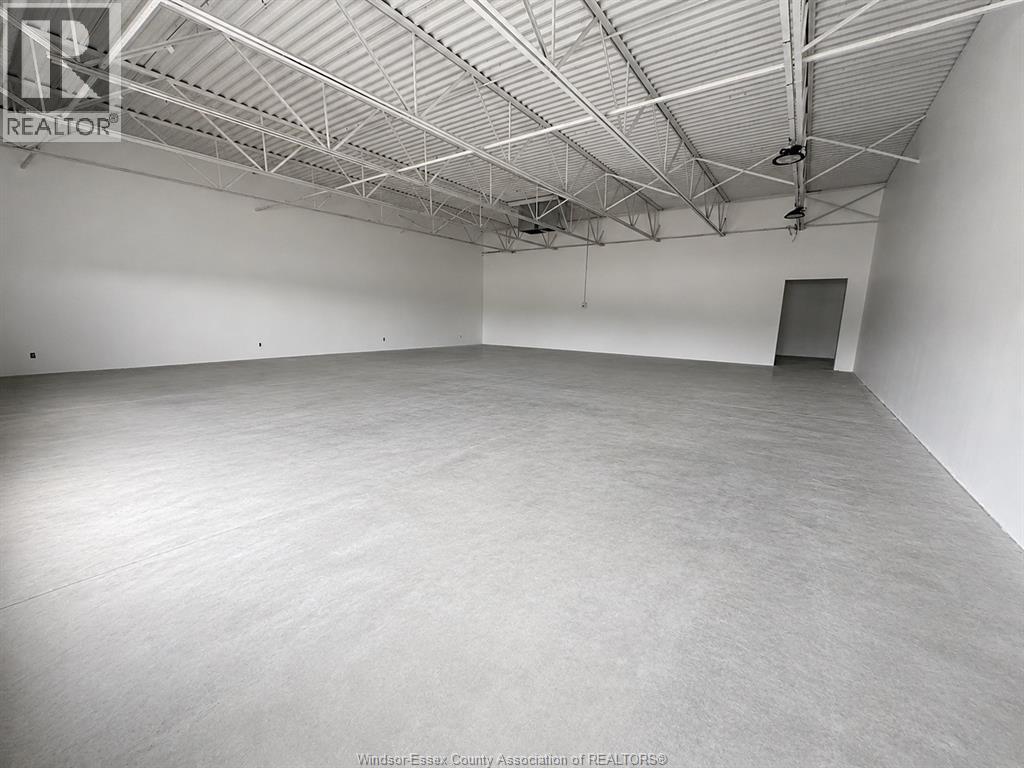 2451 Tecumseh Road West Unit# B Property Photo 8