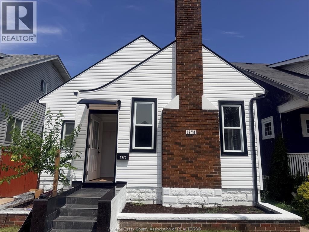1970 OTTAWA Property Photo 1