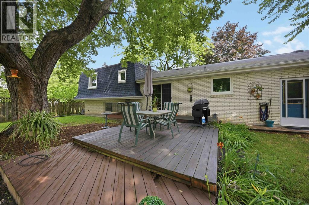 215 Turnbull Avenue Property Photo 37