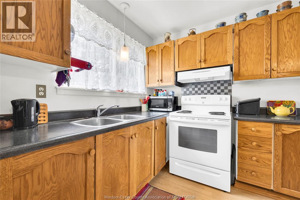 5541 Empress Property Photo 4