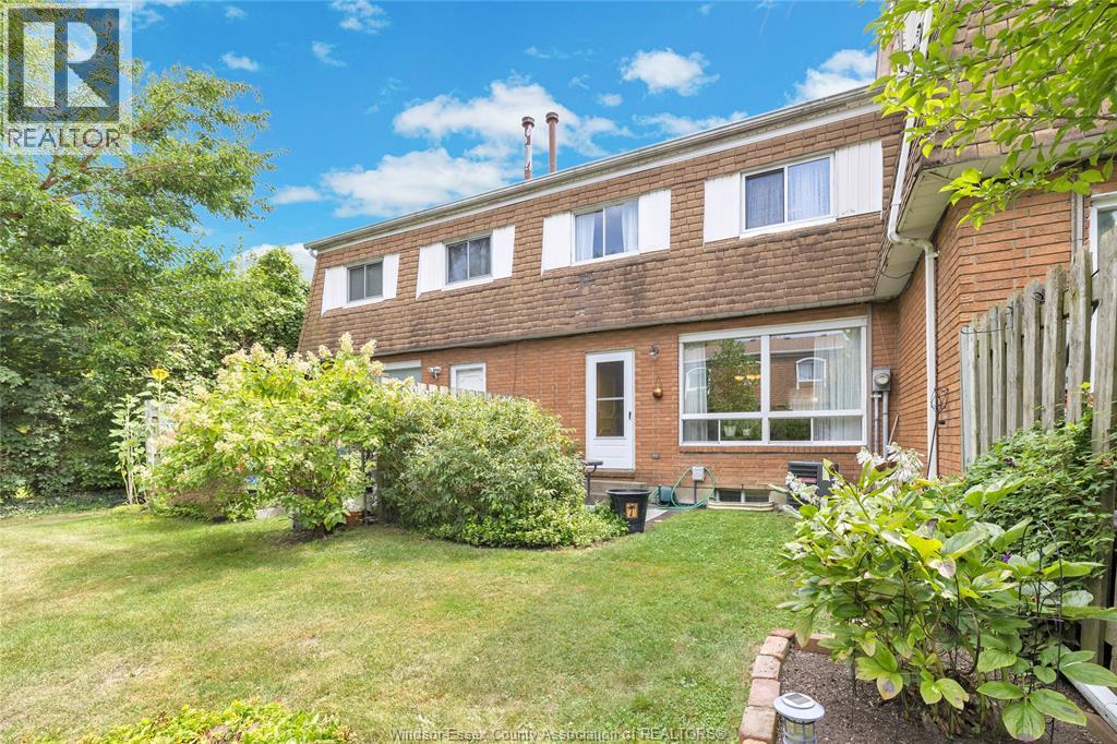 5541 Empress Property Photo 32