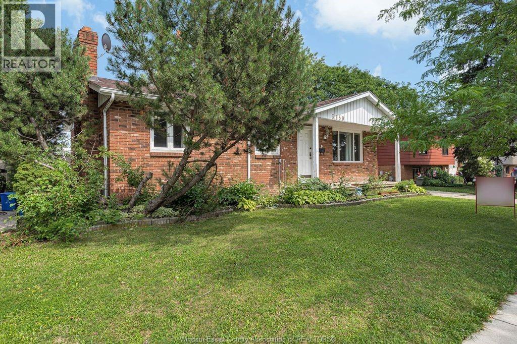3150 Forest Glade Property Photo 4