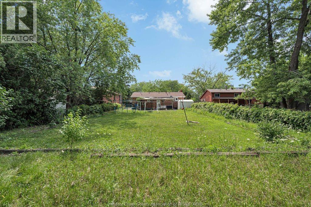 3150 Forest Glade Property Photo 7