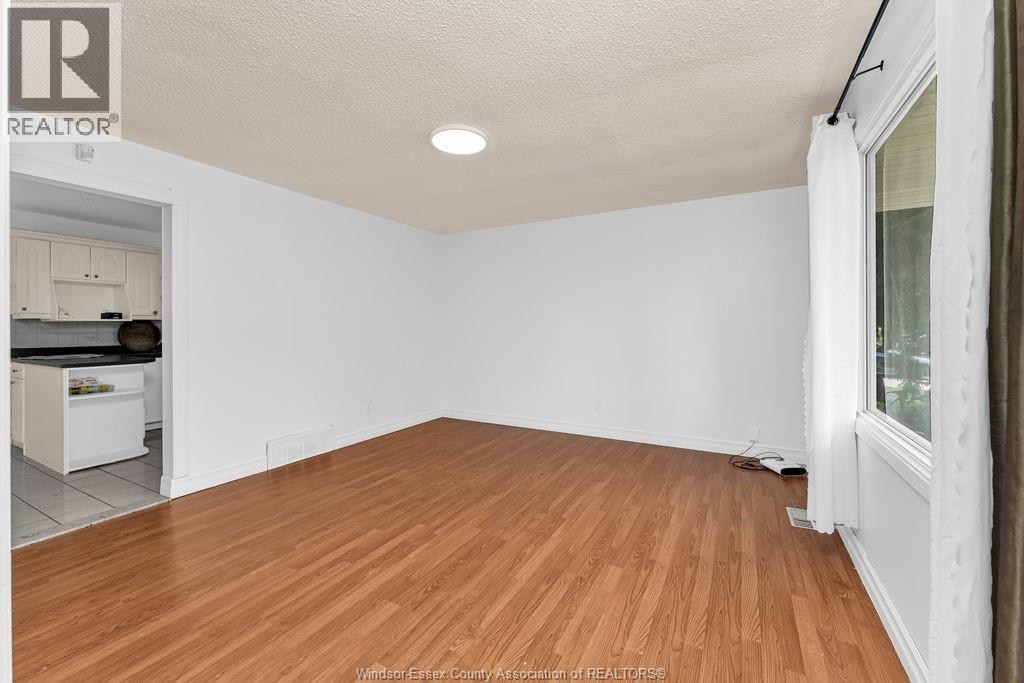 3150 Forest Glade Property Photo 11