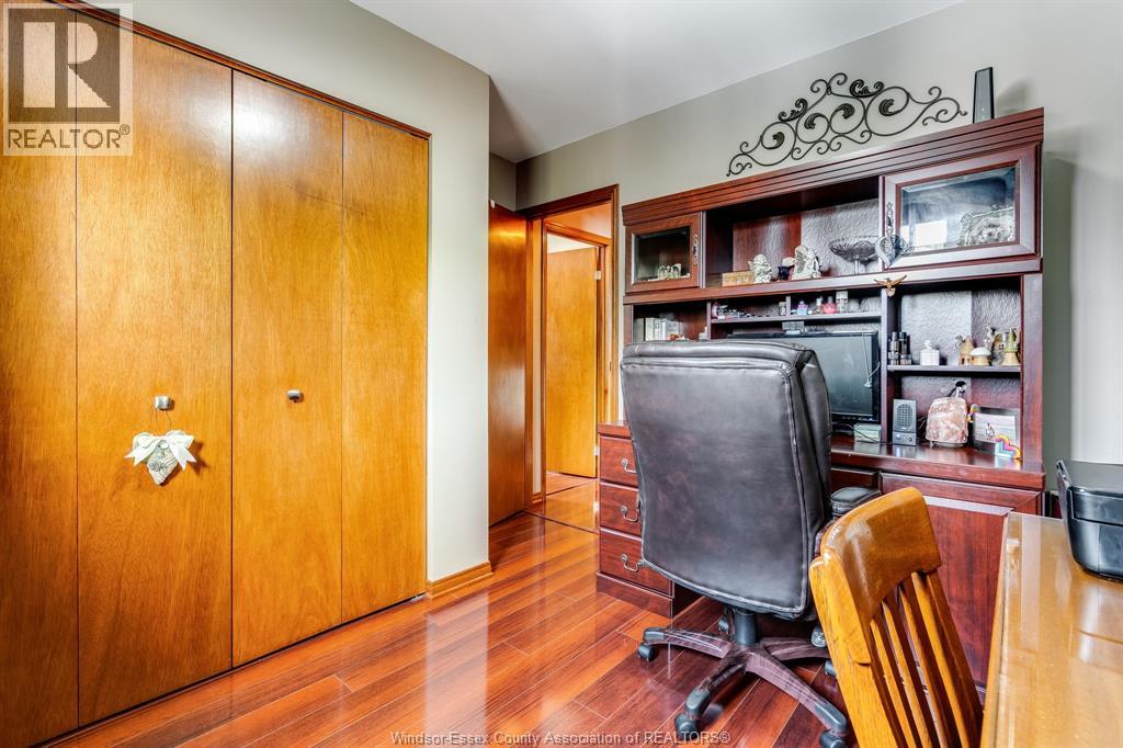 2677 Robert Road Property Photo 16