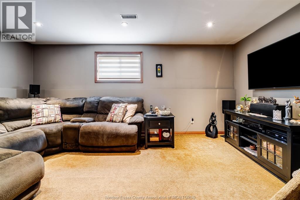 2677 Robert Road Property Photo 17