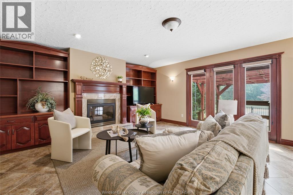 2073 Lesperance Road Property Photo 6