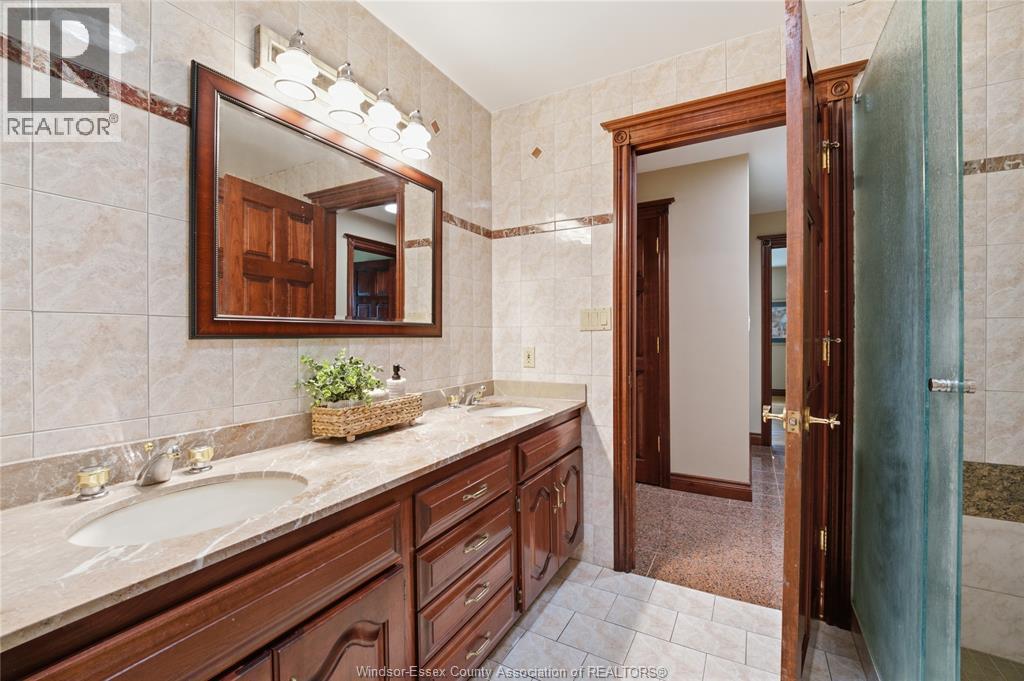 2073 Lesperance Road Property Photo 15