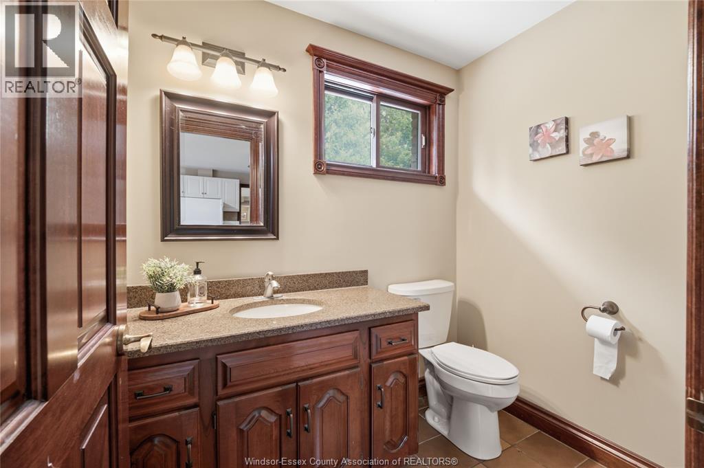 2073 Lesperance Road Property Photo 29