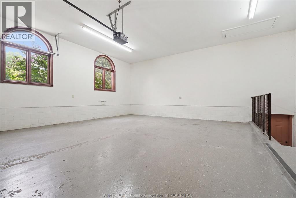 2073 Lesperance Road Property Photo 41